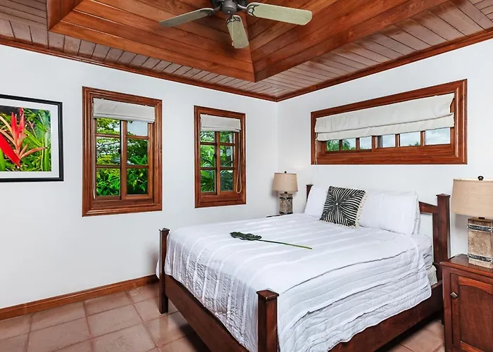 Private Pool, 3bd Near The Tamarindo